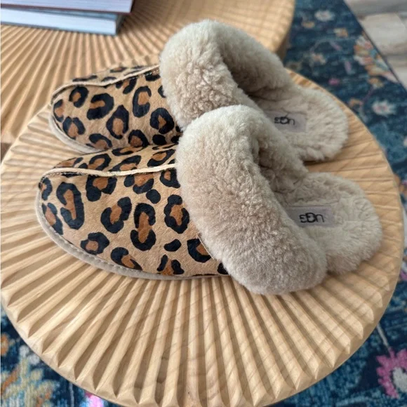 Ugg Scuffette II Genuine Shearling Slipper size 11 leopard - Picture 5 of 7